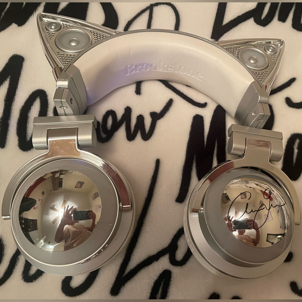 Brookstone Limited Edition Ariana Grande Cat headphones-gently used